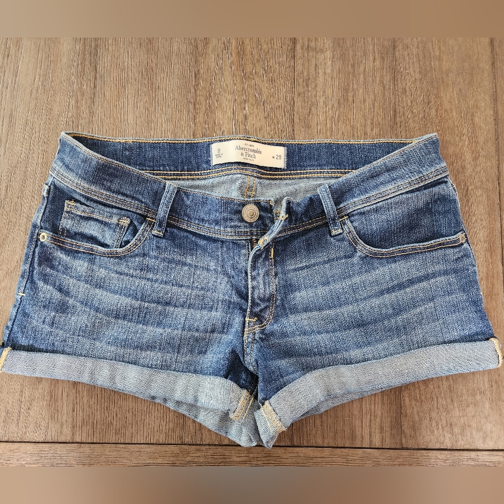 Abercrombie & Fitch Short Shorts